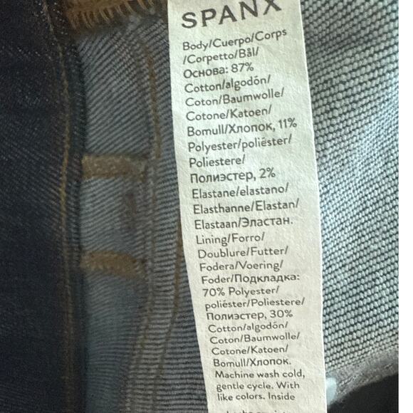 Spanx Kick Flare Original EveryWear Jeans Raw Indigo Size Medium Petite - Picture 11 of 11